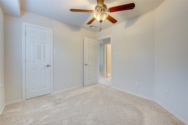 Building Photo - 6442 Haywards Crossing S Cir