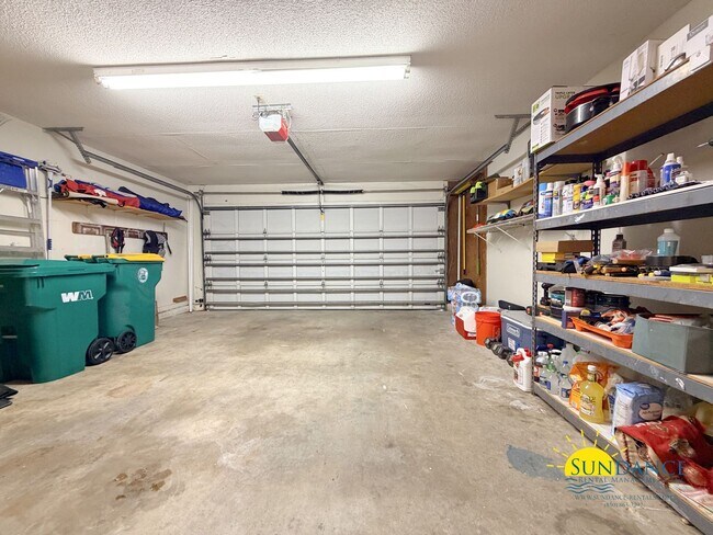 Building Photo - Charming 3BR Home in Mary Esther Near Hurlburt Field!