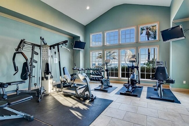 Building Photo - 7000 Seawall Blvd