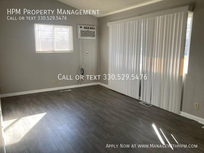 Building Photo - 2383 Newton-