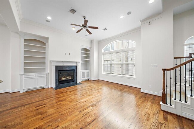 Building Photo - 2828 Sherwin St