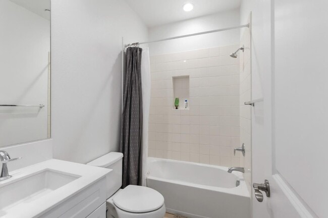 Building Photo - 317 Cider Ct