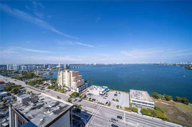 Building Photo - 7901 Hispanola Ave