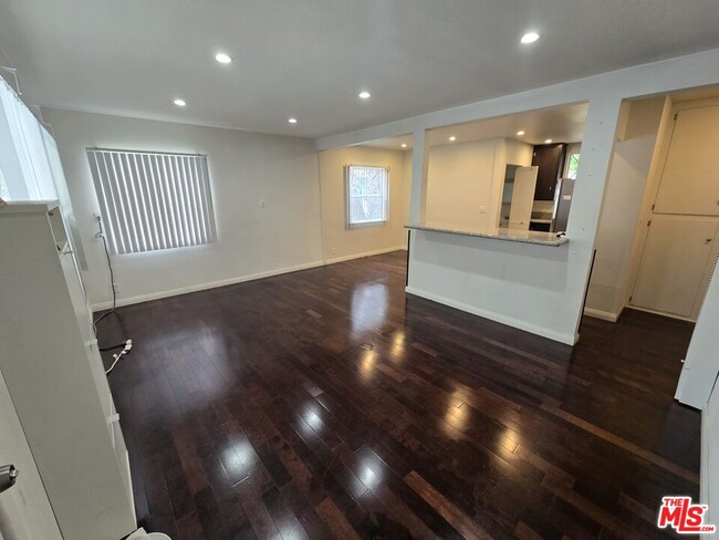 Building Photo - 14758 Lemay St
