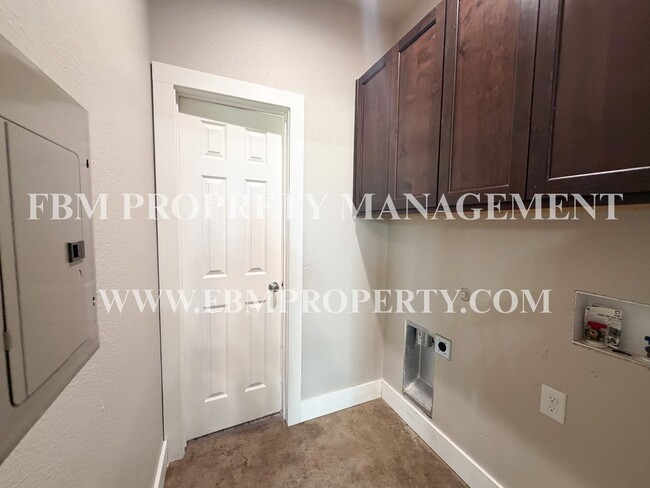 Building Photo - 8712 S Fm 148