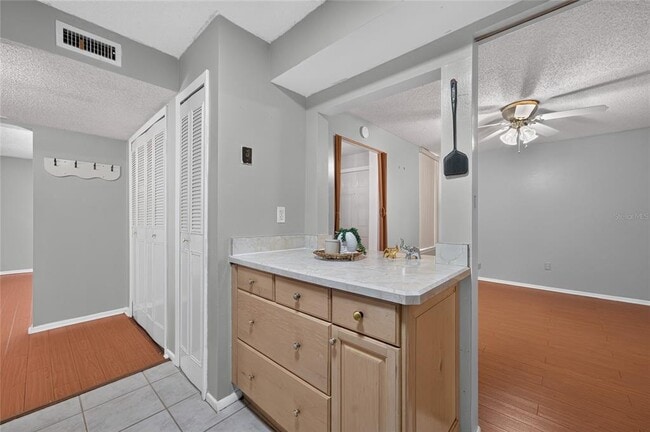 Building Photo - 510 Orange Dr