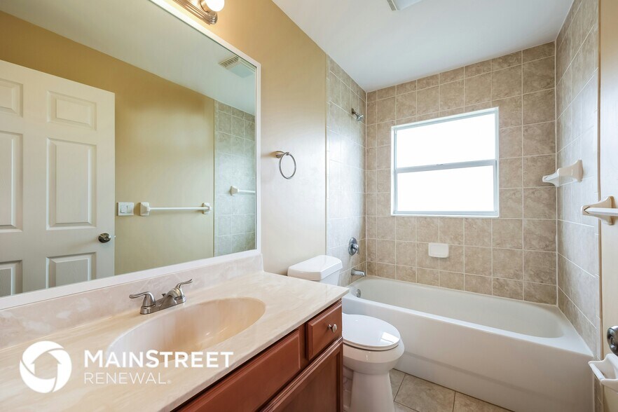 Building Photo - 3016 25th St W