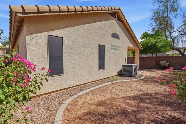 Building Photo - Single level home in Norterra on corner lot