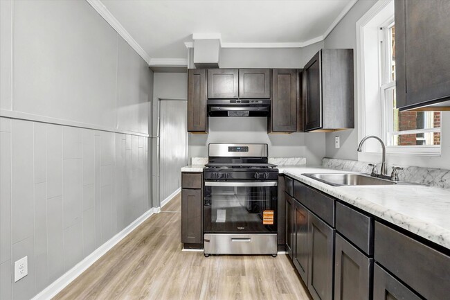 Building Photo - Fully Renovated Single Family House