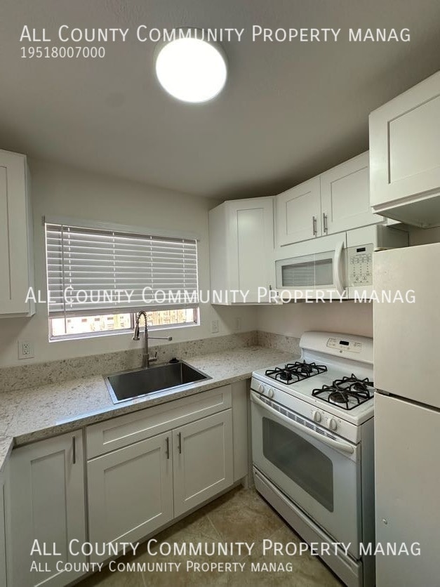 Building Photo - 73856 Sunnyvale Dr