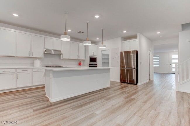 Building Photo - 10269 Lofty Knl St