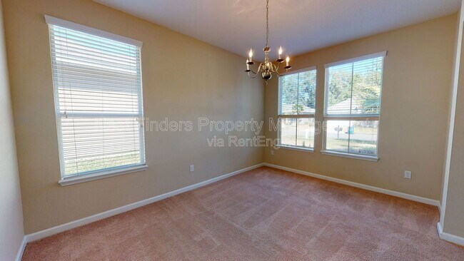 Building Photo - 15858 Lexington Park Blvd
