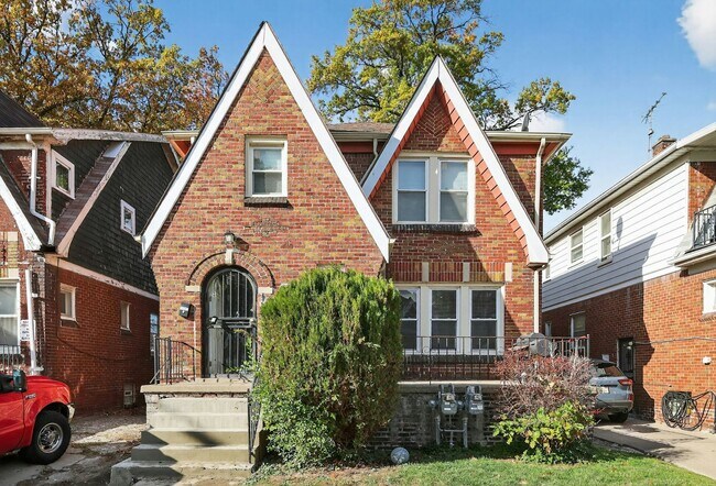 Primary Photo - 16171 Cheyenne St