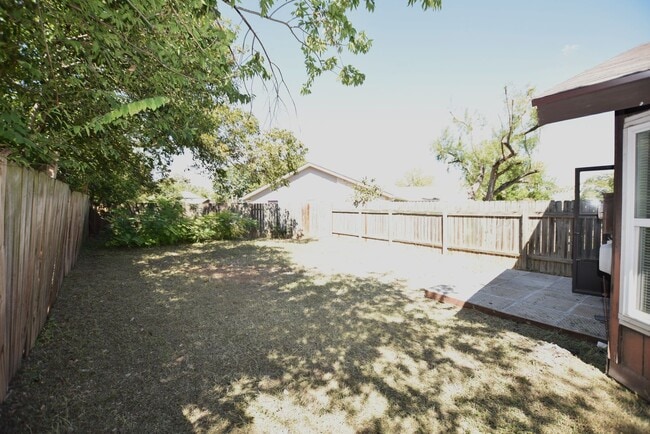 Building Photo - Cozy Brushy Creek 1 story - Cul-de-sac Lot