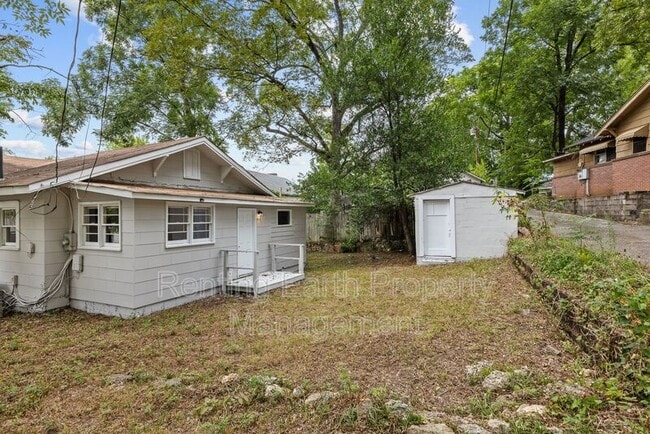 Building Photo - 5113 Farrell Ave