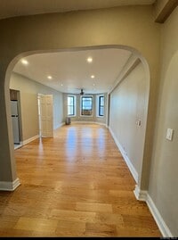 Building Photo - 754 Brady Ave