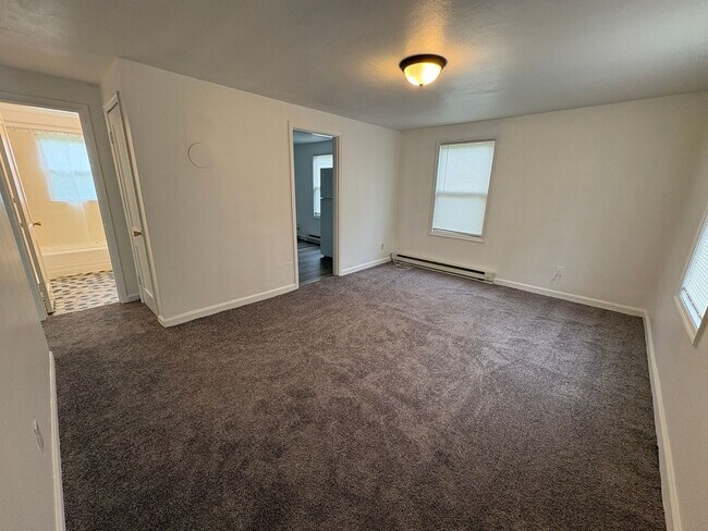 Building Photo - Adorable two bedroom, one bath house!