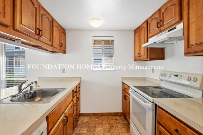 Building Photo - 158 Roundtree Blvd