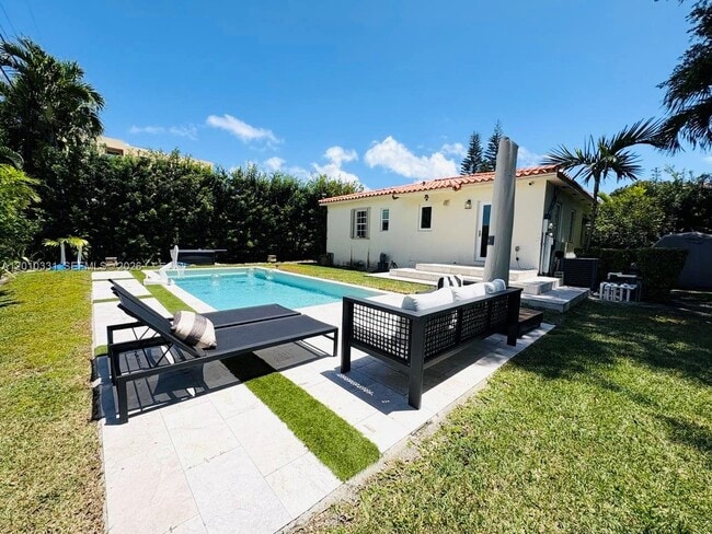 Building Photo - 11 Veragua Ave