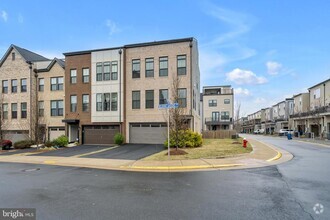 Building Photo - 42281 Belgrave Gardens Terrace