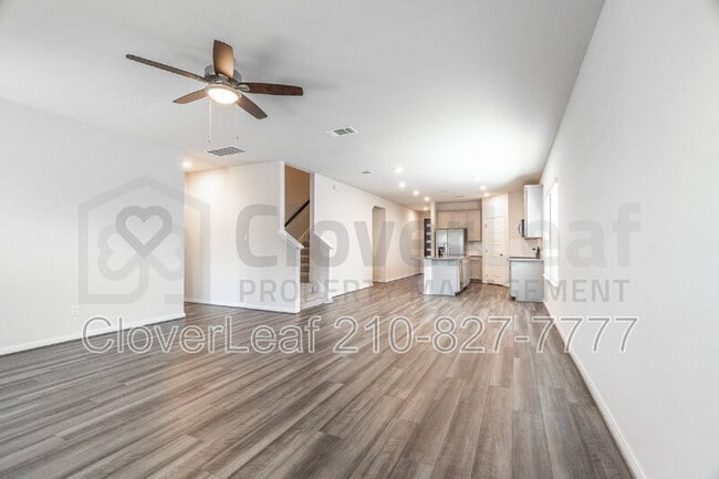 Building Photo - 9510 Fls Cyn Blvd