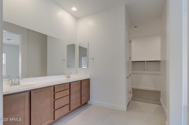 Building Photo - 458 W Golden Aspen Dr