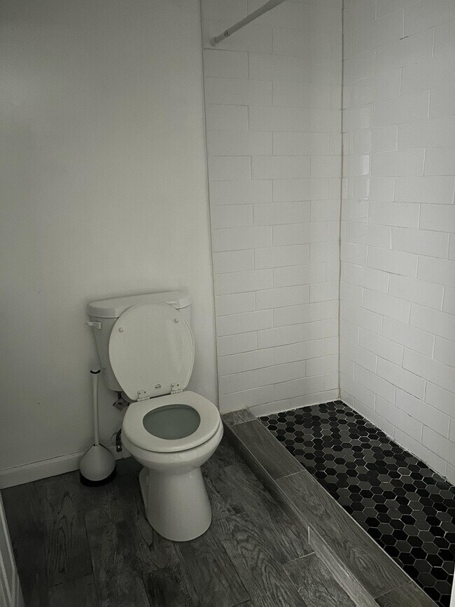 Building Photo - 344 Pavonia Ave