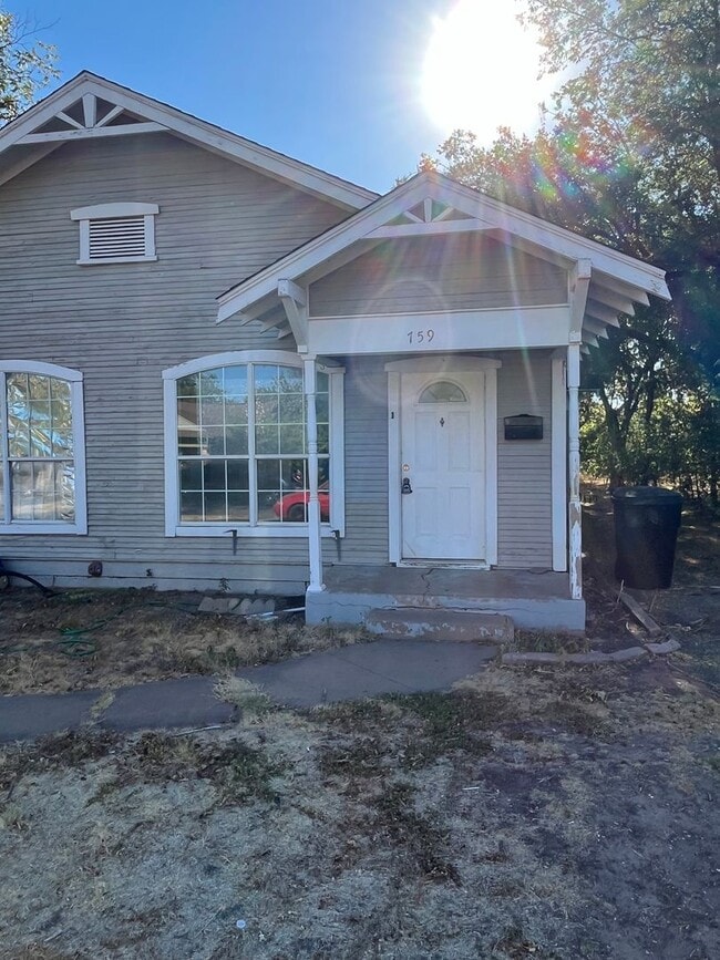 Primary Photo - 759 Vine St