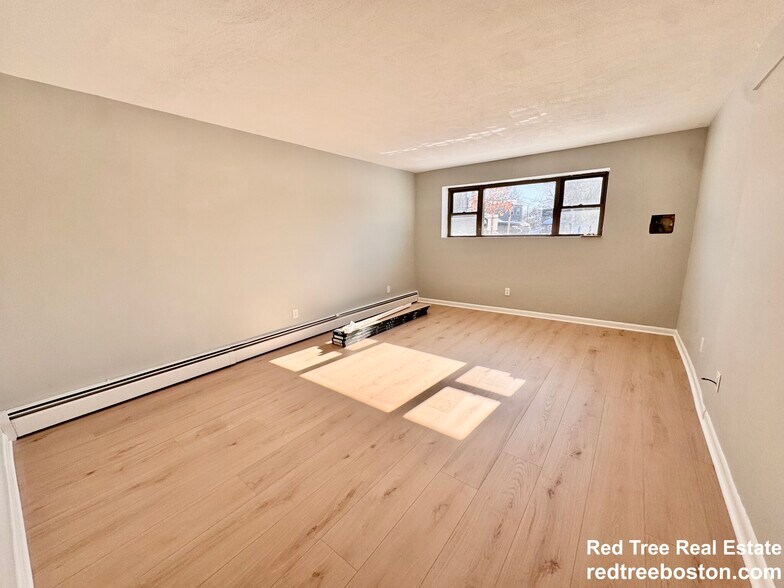 Building Photo - 97 Spring St