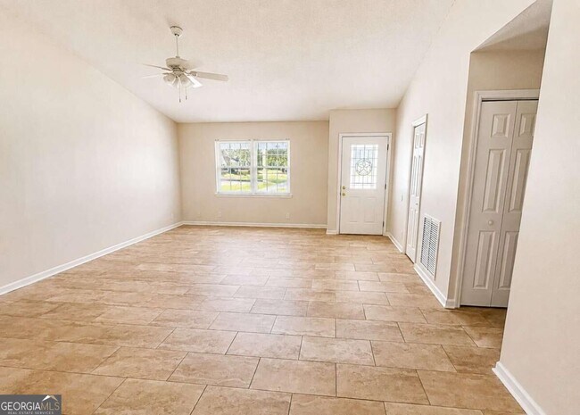 Building Photo - 117 Liberty Tree Rd