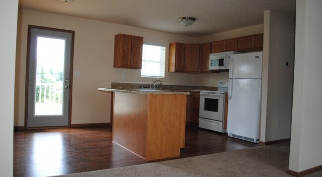 1 bedroom Kitchen - Woodland Acres