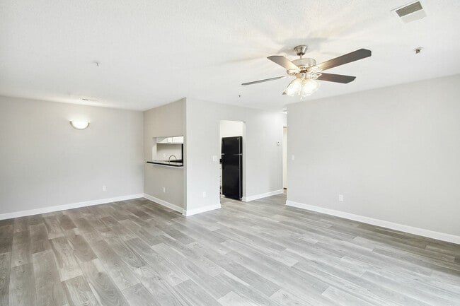 Building Photo - Rise Sunridge