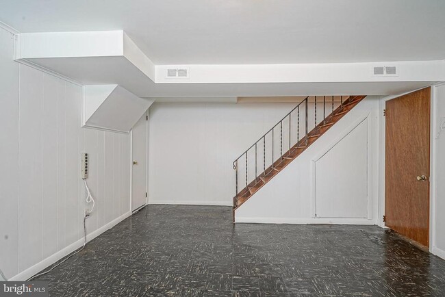 Building Photo - 500 St Michael Dr