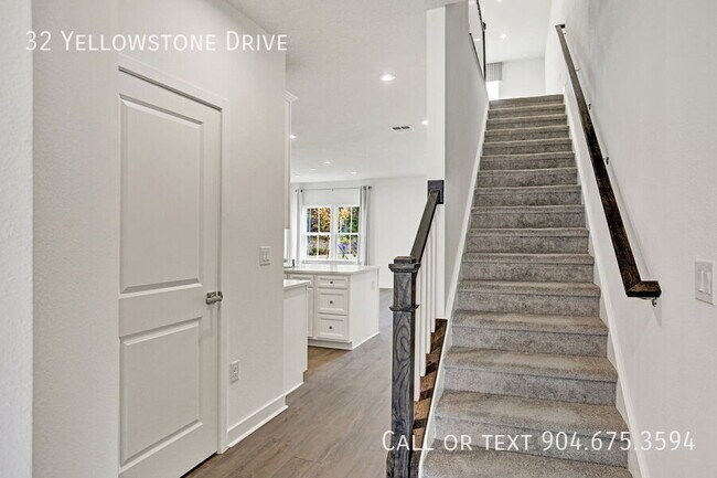 Building Photo - 32 Yellowstone Dr