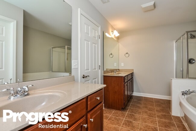 Building Photo - 1320 Trailing Rose Ct