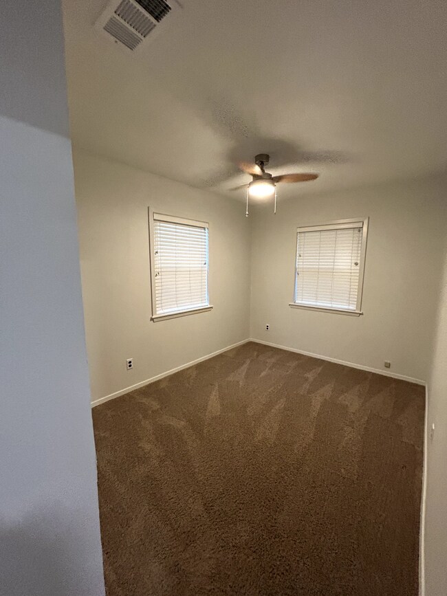 Building Photo - Casita 236