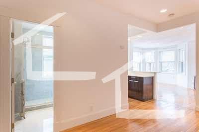 Building Photo - 15 Queensberry St