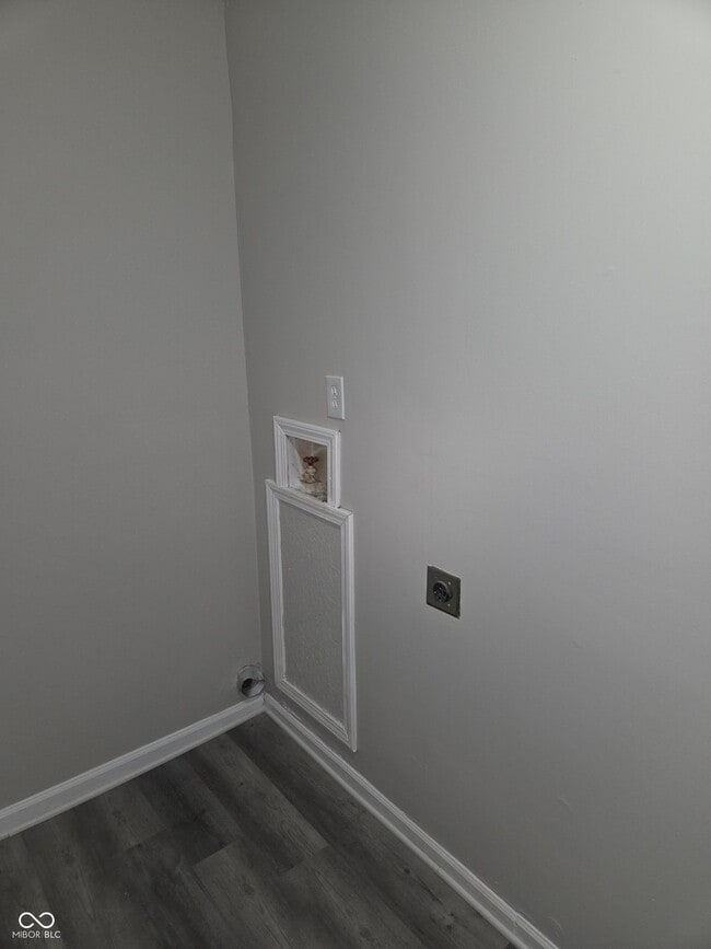 Building Photo - 3614 E New York St