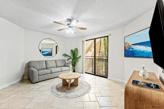 Building Photo - 720 S Sapodilla Ave