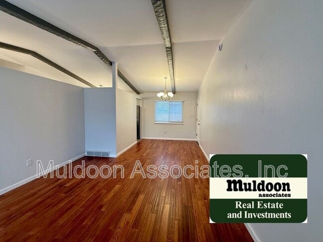 Building Photo - 2930 Cortina Dr