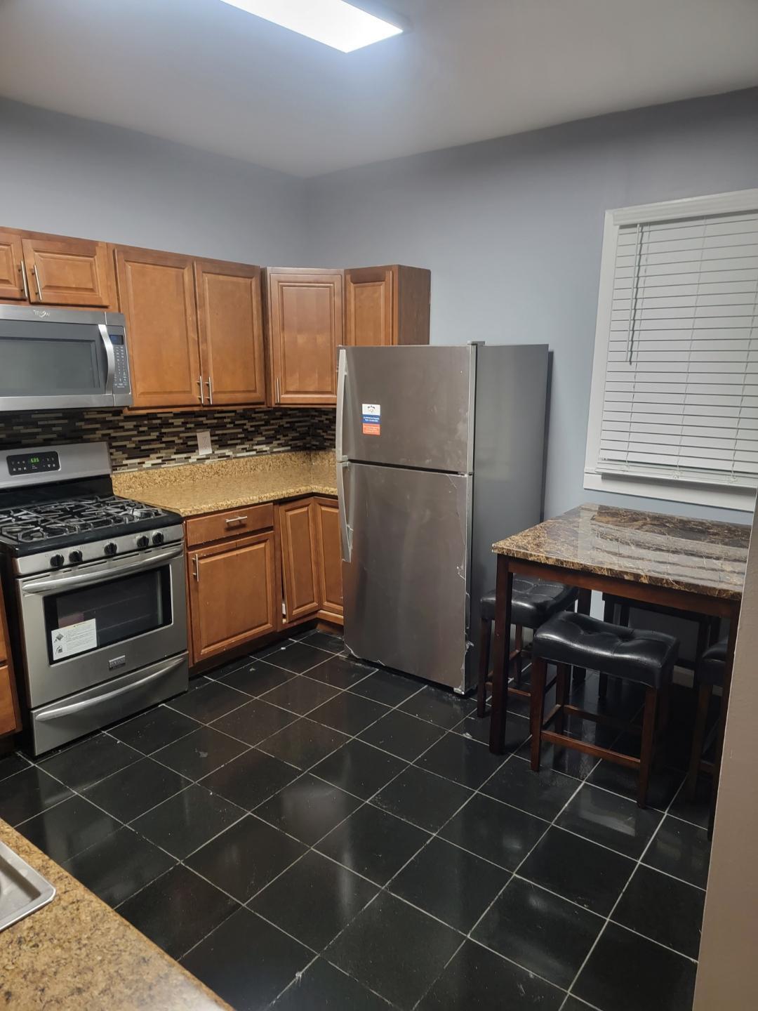 Building Photo - 113 Lexington Ave