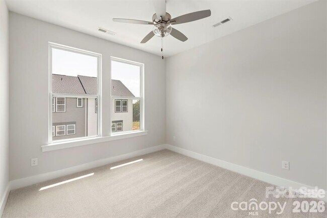 Building Photo - 417 Prine Pl