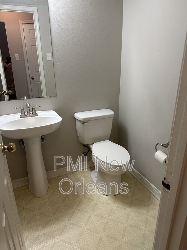 Building Photo - 1038 Sun Valley Ln