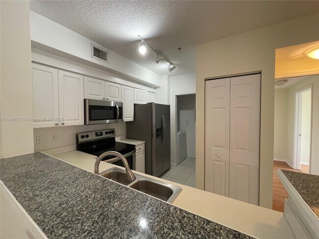 Building Photo - 6851 SW 44th St