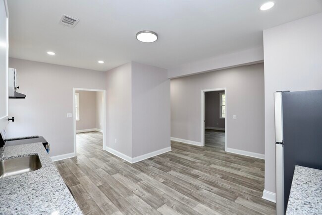 Building Photo - 11 Kendrick St