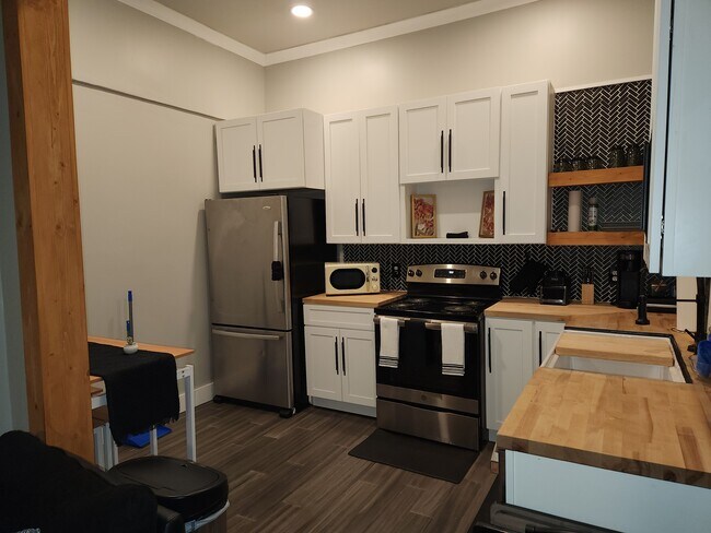 Building Photo - 2253 Jernigan Dr SE