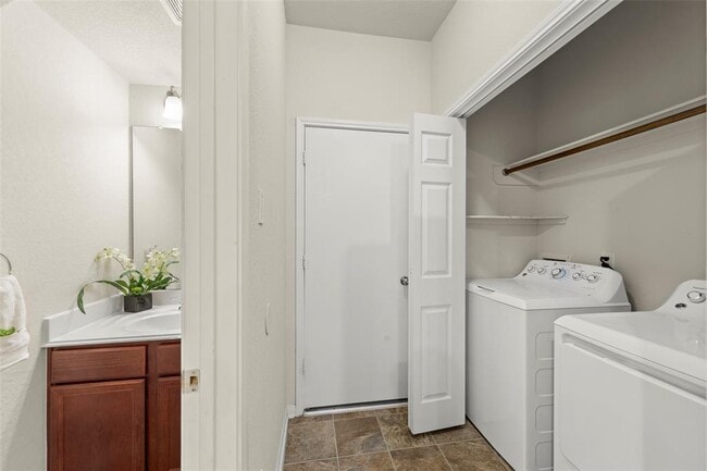 Building Photo - 15010 Calico Heights Ln