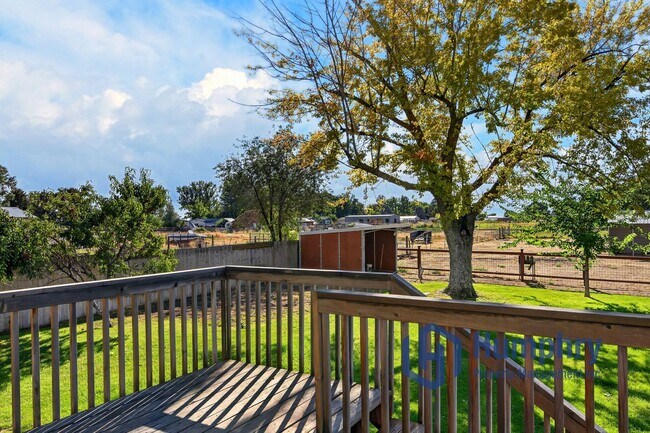 Building Photo - 13159 Ocotillo Dr