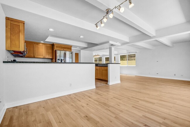 Building Photo - 6 Canal Cir