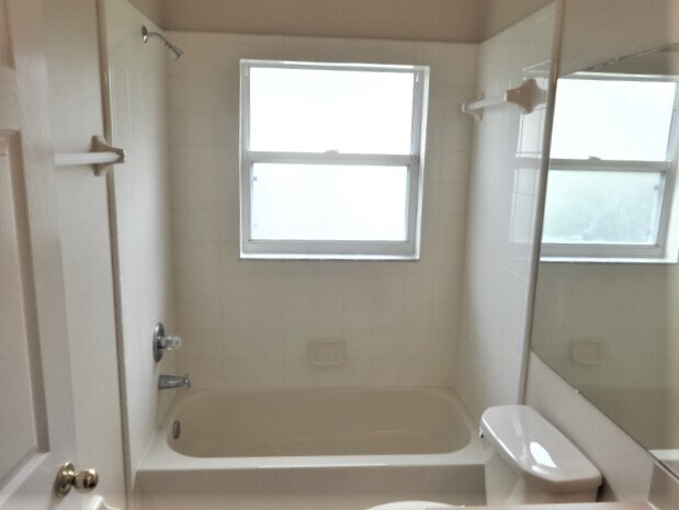 Building Photo - 7964 Oakstone Ct